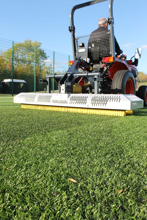 Osca - Tractor mounted powered brush