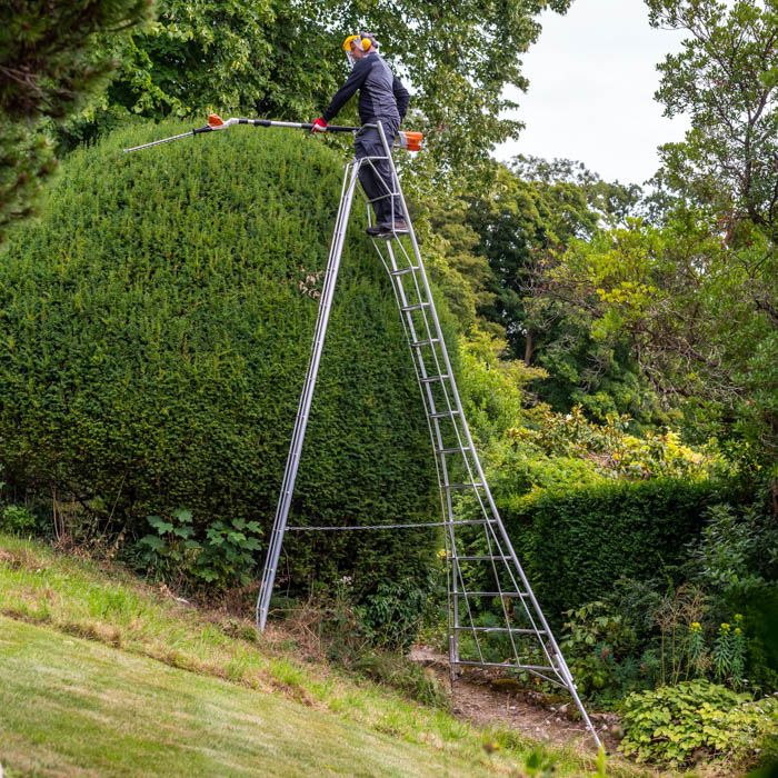 3 Adjustable Leg Tripod Ladder - Saltex 2025