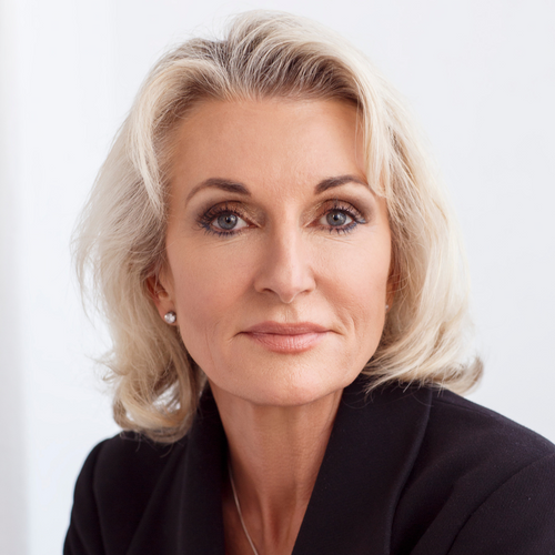 Speaker profile image for Dee Hunter