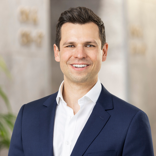 Speaker profile image for Simon  Kuestenmacher