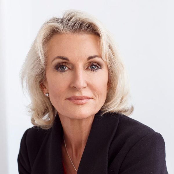 Speaker image for Dee Hunter