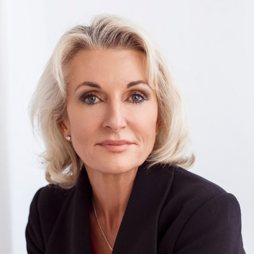 Speaker profile image for Dee Hunter