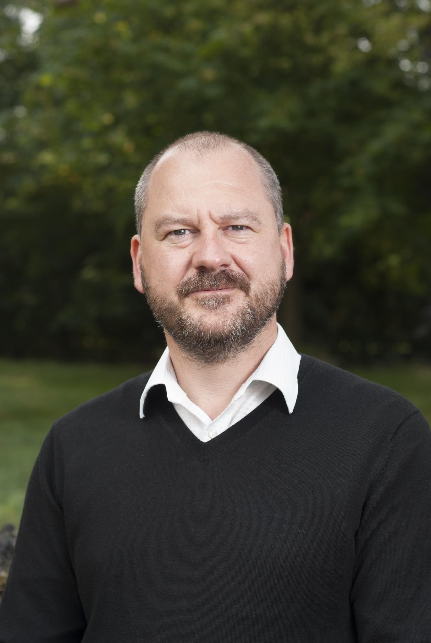 Dr Chris Hartfield