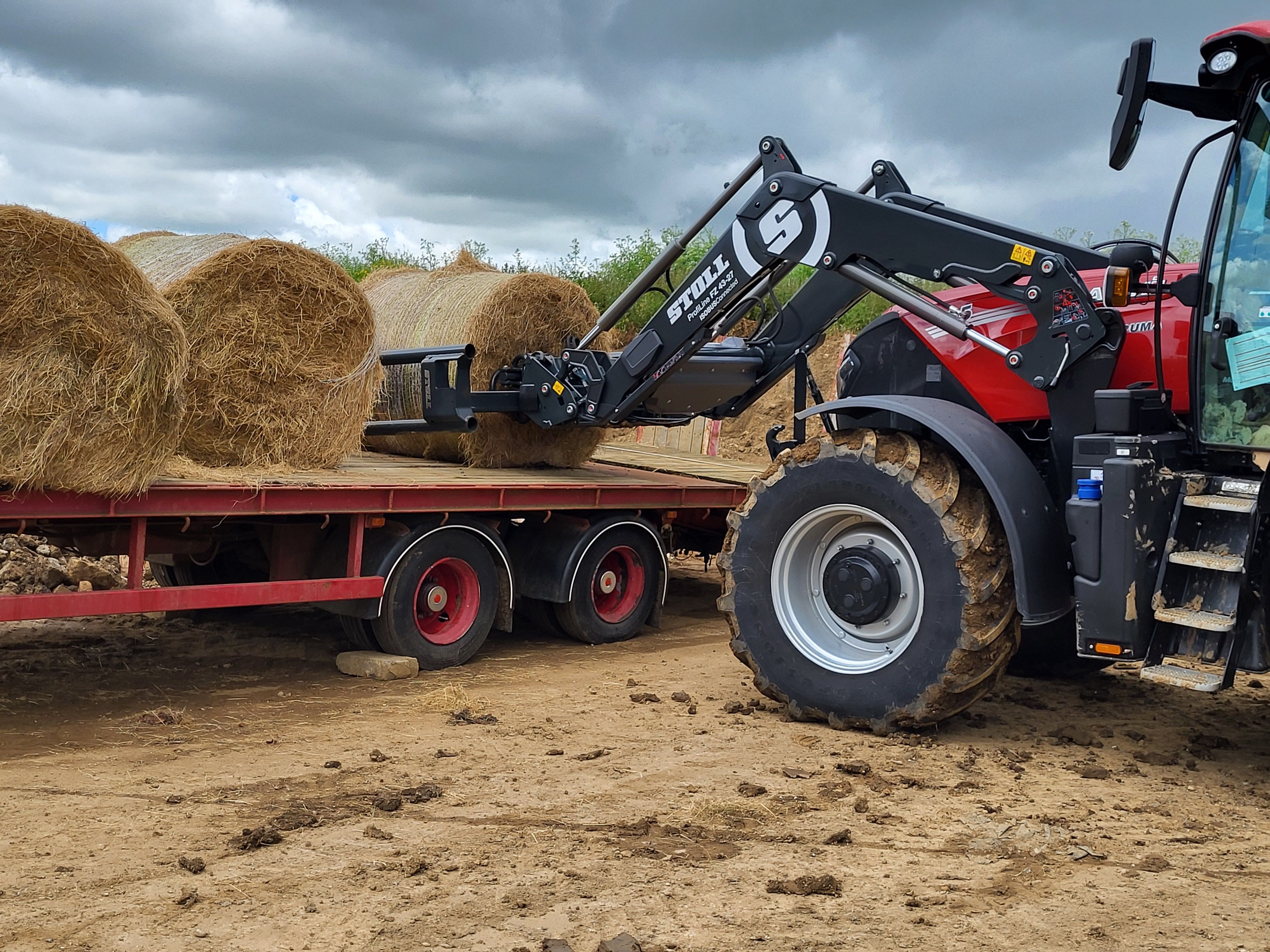 A GAME CHANGER? THE NEW STOLL PROFILINE ISOBUS CONNECTED FRONT LOADER