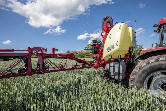 HARDI MEGA mounted