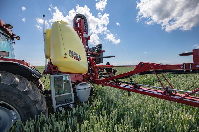 HARDI MEGA mounted