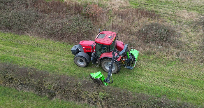 Razorback 67+ Fixed Forward Reach Hedgecutter