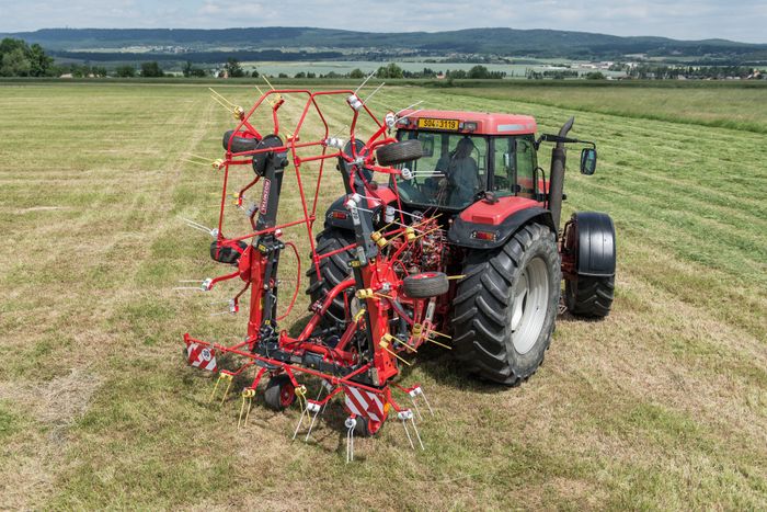 Six rotors tedder OZ-676 with hook fingers