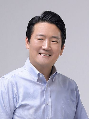 Kevin (Inkoo) Lee