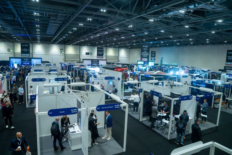 Keynote stage and audience FinTech Connect