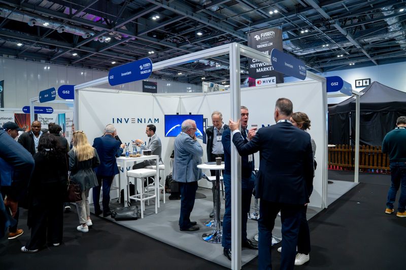 Digital banking and neo-bank innovations