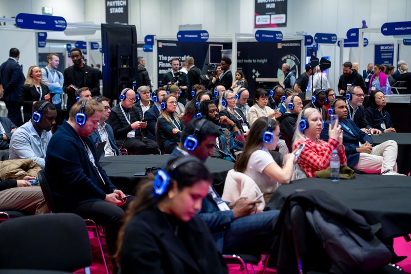 Fintech community and ecosystem