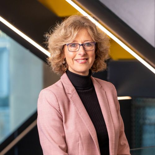 Speaker profile image for Julia Sutcliffe