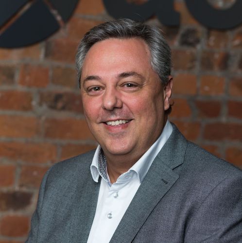 Simon Robinson