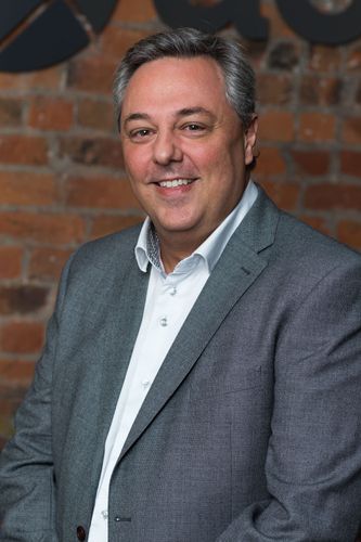 Simon Robinson