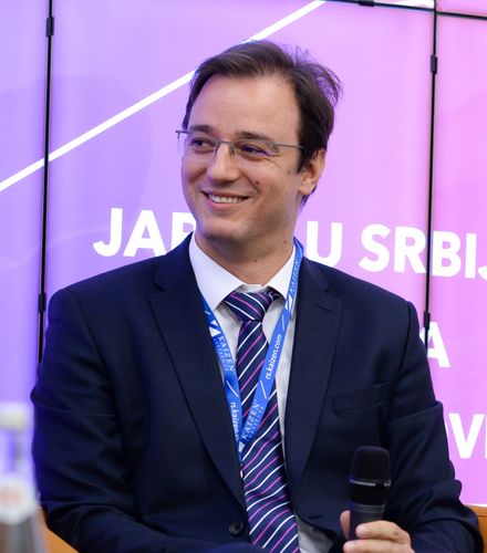 Dr Bojan Mrazovac