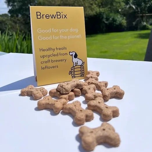 BrewBix Healthy  Dog Treat Biscuits - 36 x 100g Box incl POS + bag of samples