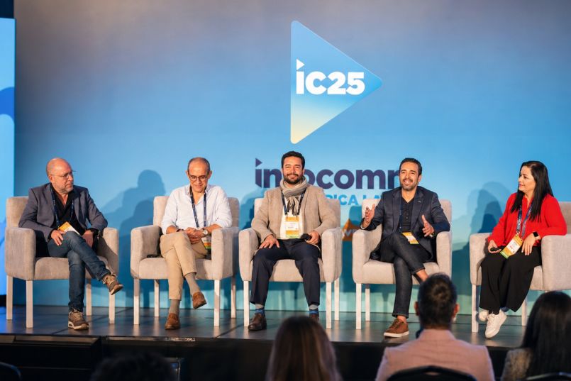 panel de conferencistas