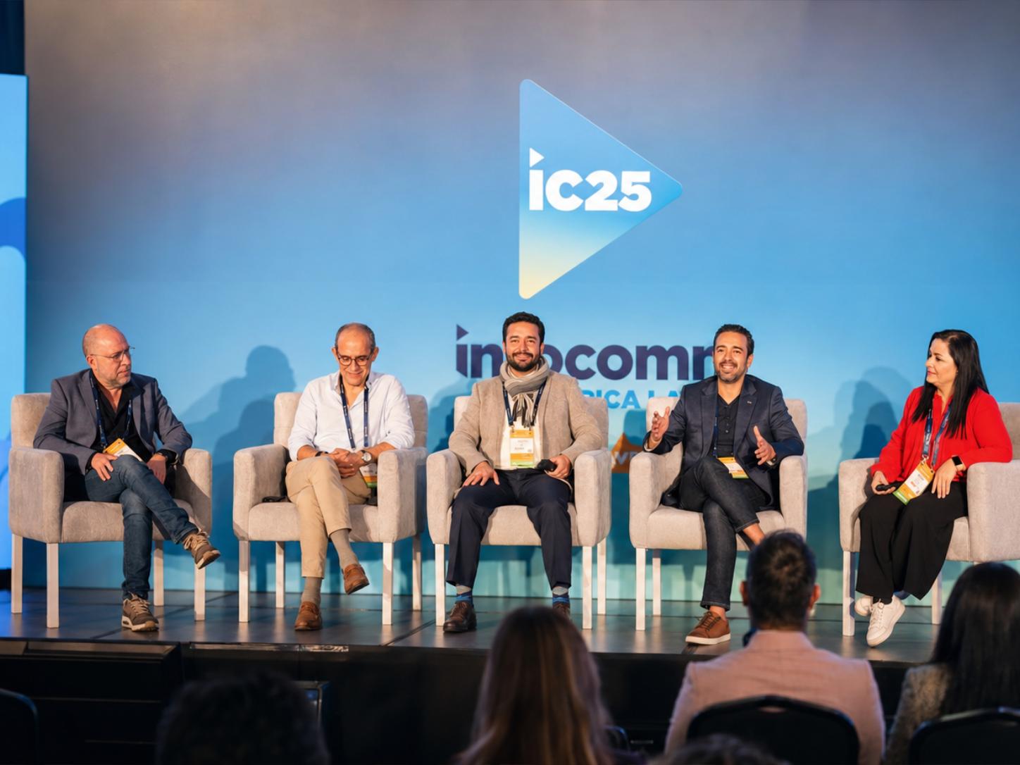 panelistas Infocomm Am&eacute;rica Latina 2025