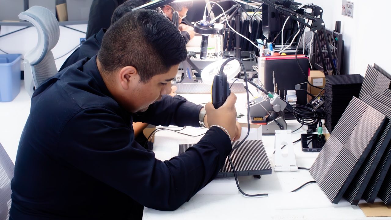 Technical support and repair: the invisible pillar of the audiovisual industry