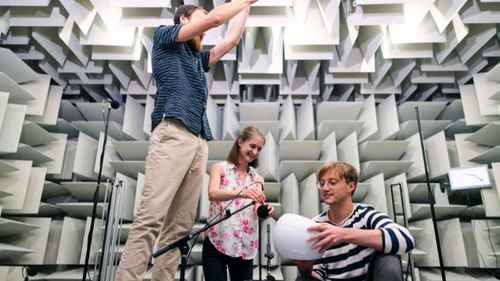 El papel del diseño acústico en la creación de espacios audiovisuales