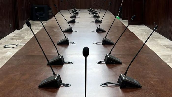 Qué tener en cuenta al elegir tu próximo sistema de conferencia: una mirada al sector gubernamental