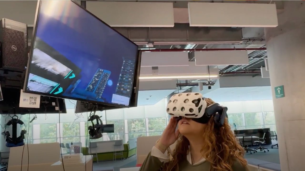 Hybrid Classroom: Technology for Distance Education at Tec de Monterrey