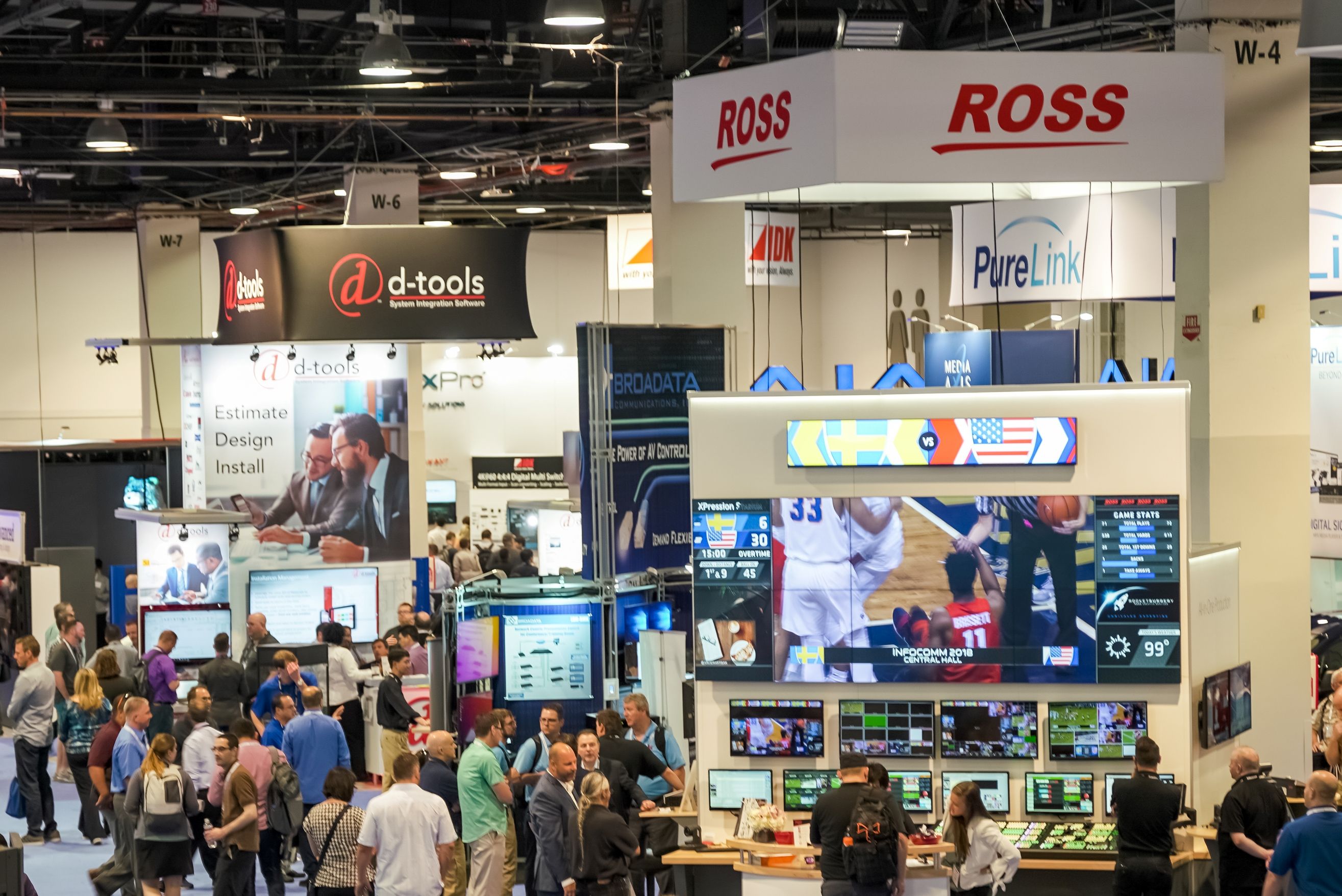 InfoComm exhibit hall