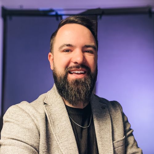 Preston Gray headshot