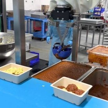 Chef Robotics Unveils Versatile AI Robot for Food Manufacturing