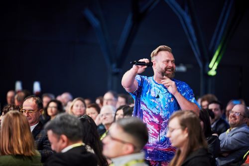 Daniel Bedingfield entertained the audience at The AI Summit London 2024