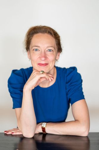 Dr Julia Stamm - She Shapes AI
