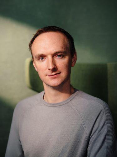 Tom Nixon