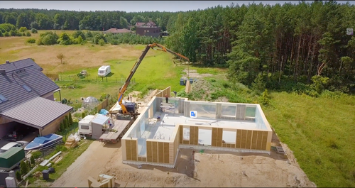 Construction of a straw house in Nemirset 2018
