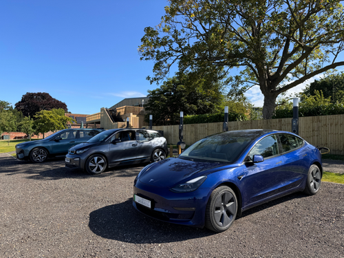 Qwello UK partners with Doddington Hall to provide EV charging solutions