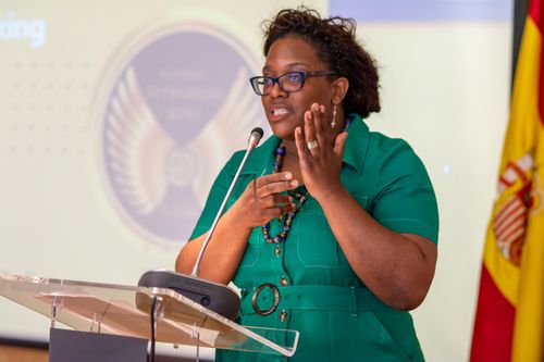 Patience Modevi - Otentikcare