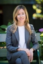 Speaker profile image for Dr. Rebecca Robbins