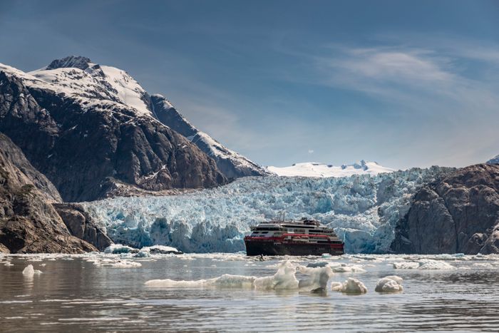 Alaska. Get closer to extraordinary.