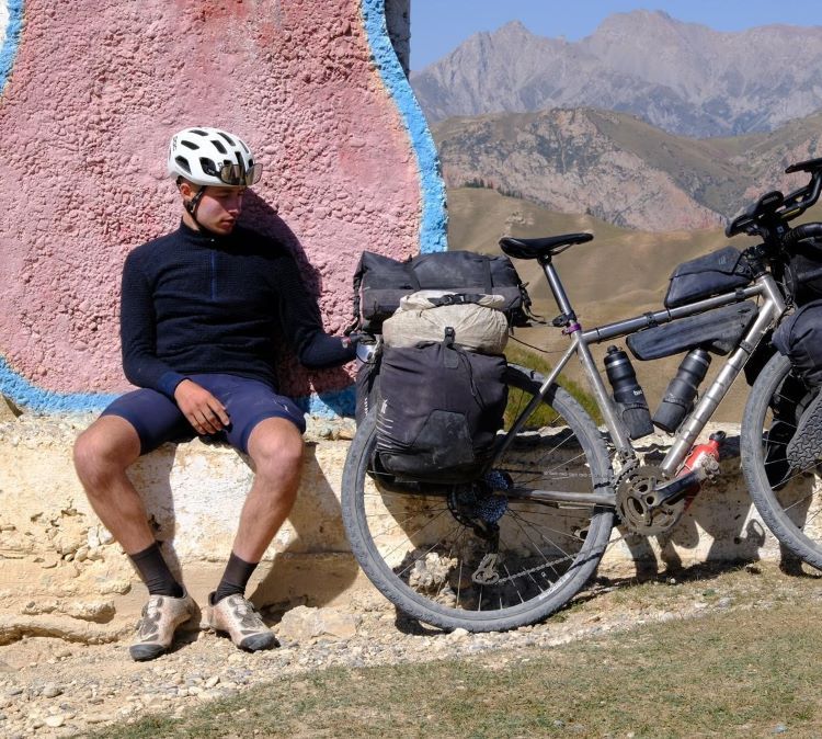 Round the Campfire - Duncan Covey