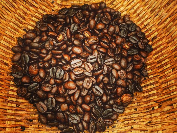 From Bean to Cup: The Origin of Robusta Coffee (Uganda)