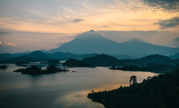 Exploring the Magical Islands of Lake Bunyonyi