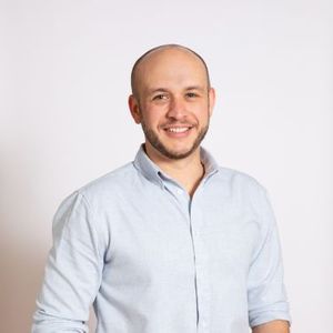 Presentation: How does a learning team of one create, localize, and keep 100s of videos up to date?