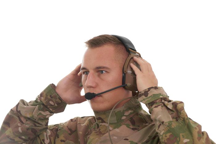 RA5100: Versatile headset for both in-vehicle and on-foot missions