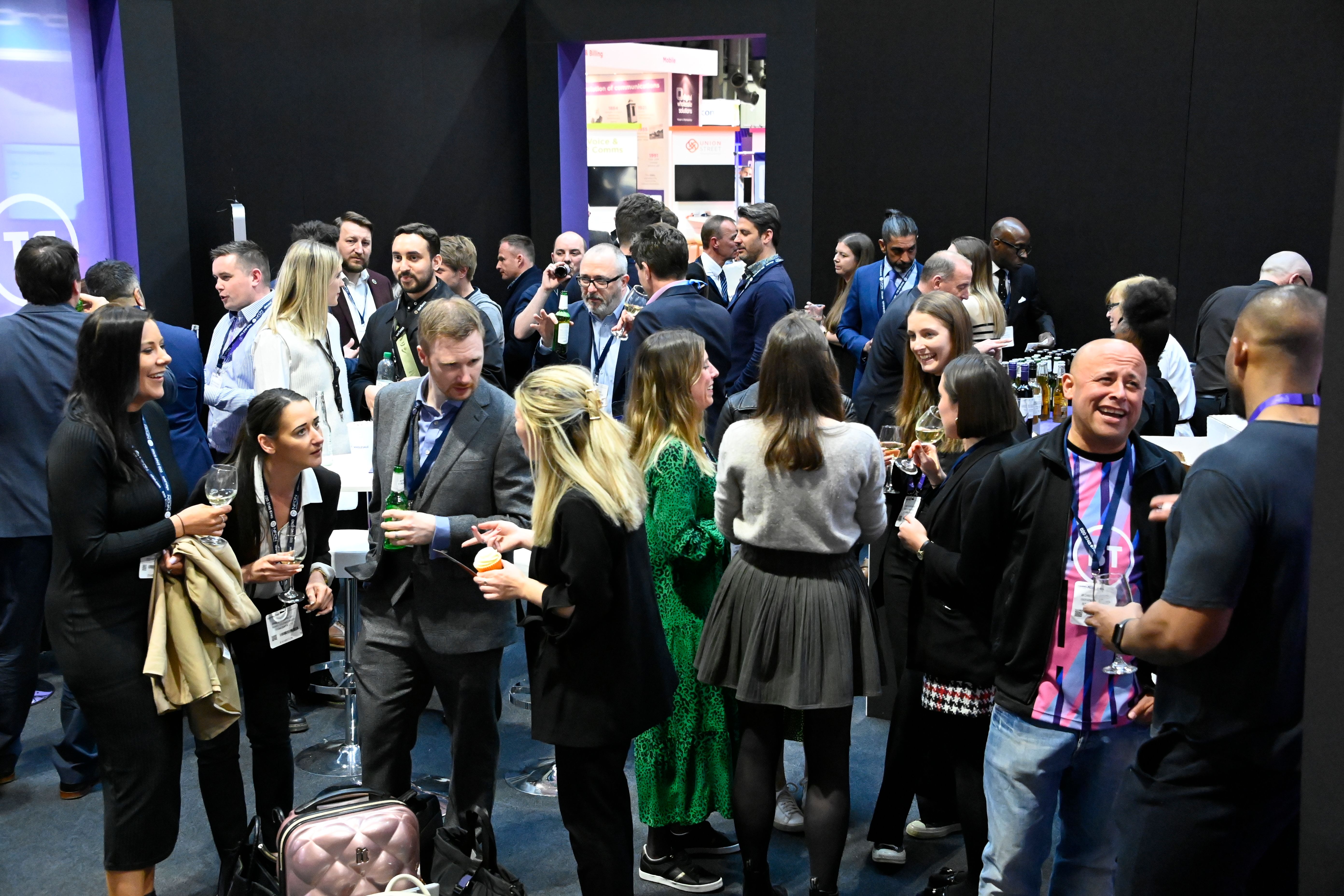 After show drinks - sponsored by DWS 16:00 - 17:00