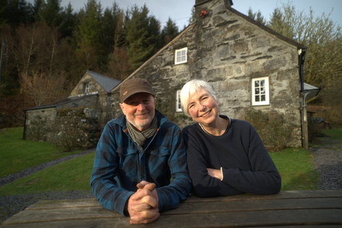 FROM NOT-SPOT TO HOTSPOT: EE DELIVERS UK FIRST FOR THE PEOPLE OF PENMACHNO