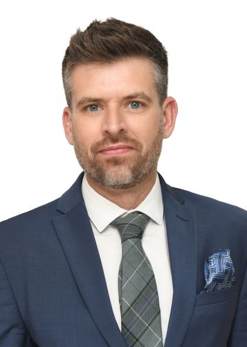 Steve Arnold - GEMS Education