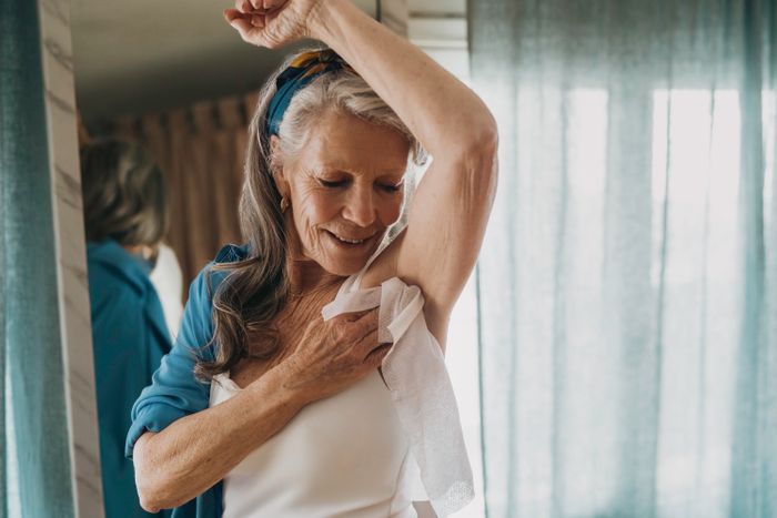 WaterWipes® Adult Care