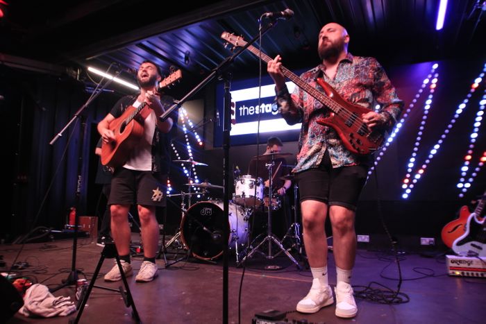 The Stage Bus - Solar-Powered Mobile Stages