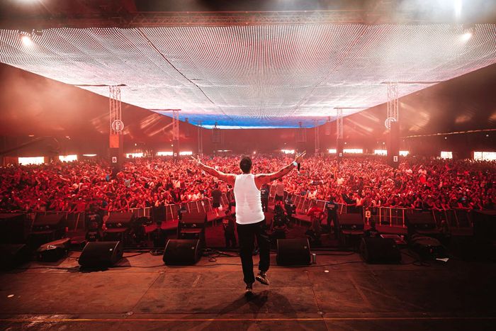 Spanning the Distance for Reading & Leeds Festivals