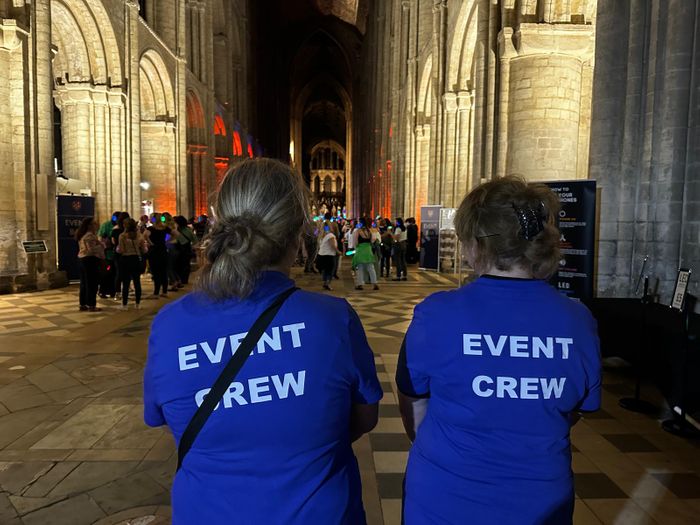 EVENT CREW